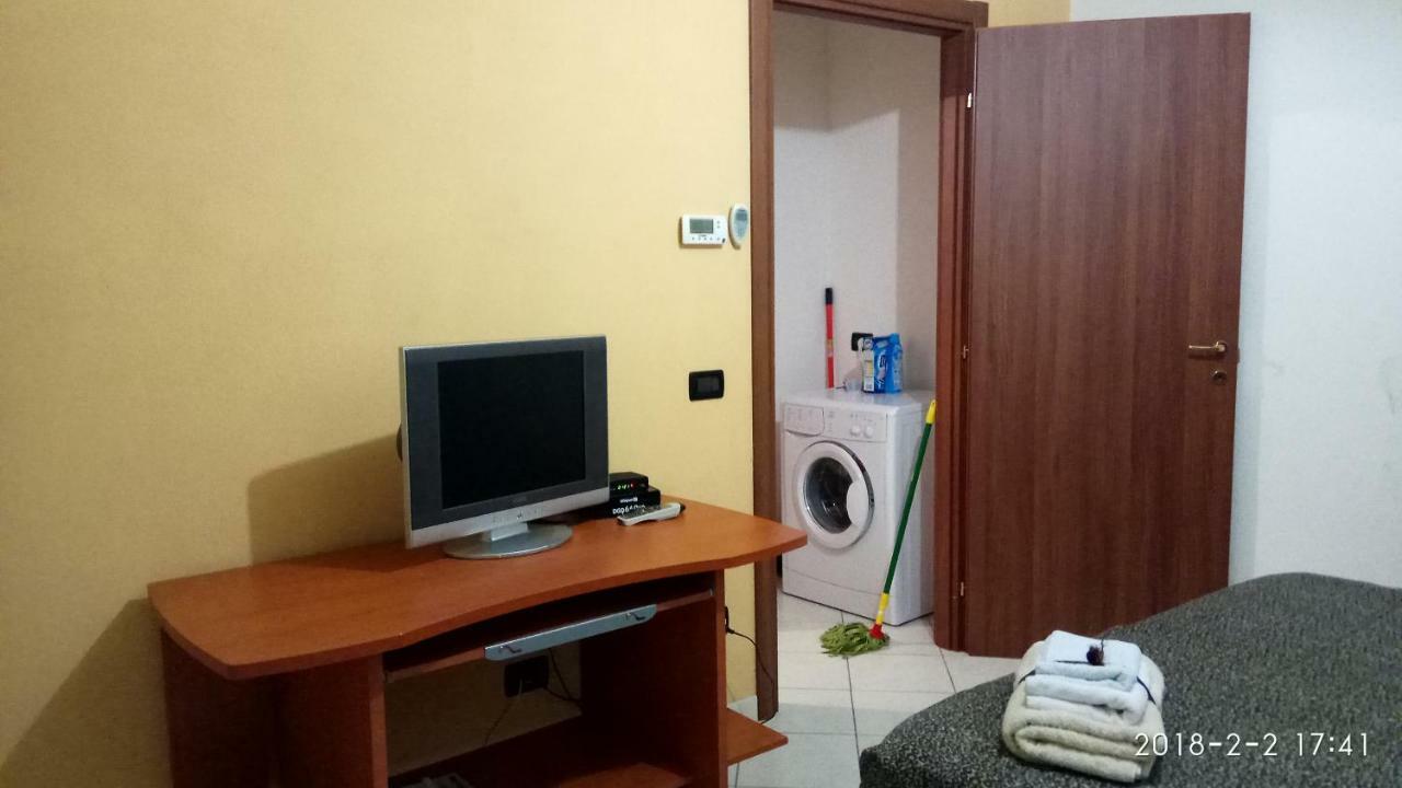 Scarpone Apartman Pavia Kültér fotó